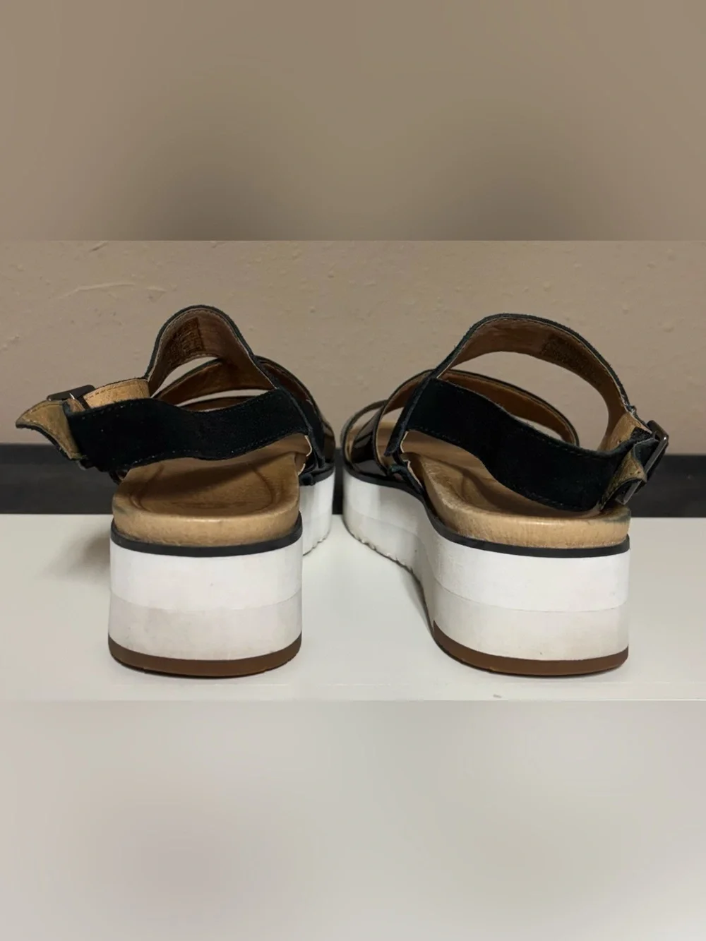 UGG Women’s Black Platform Strappy Sandals with Buckle